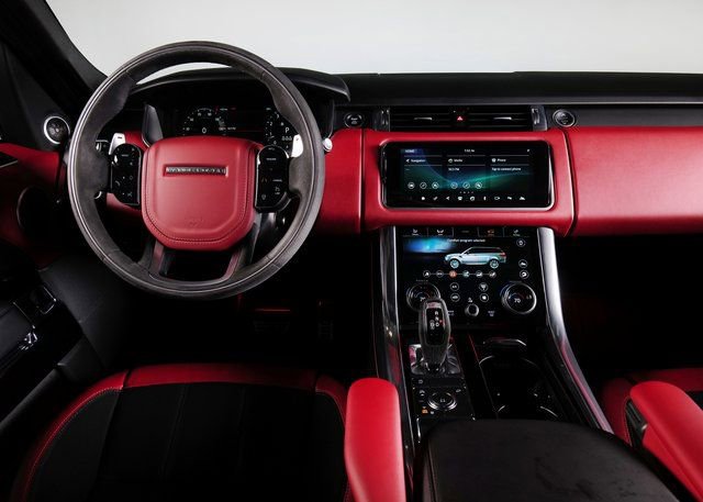 Used 2022 Land Rover Range Rover Sport HST image 11