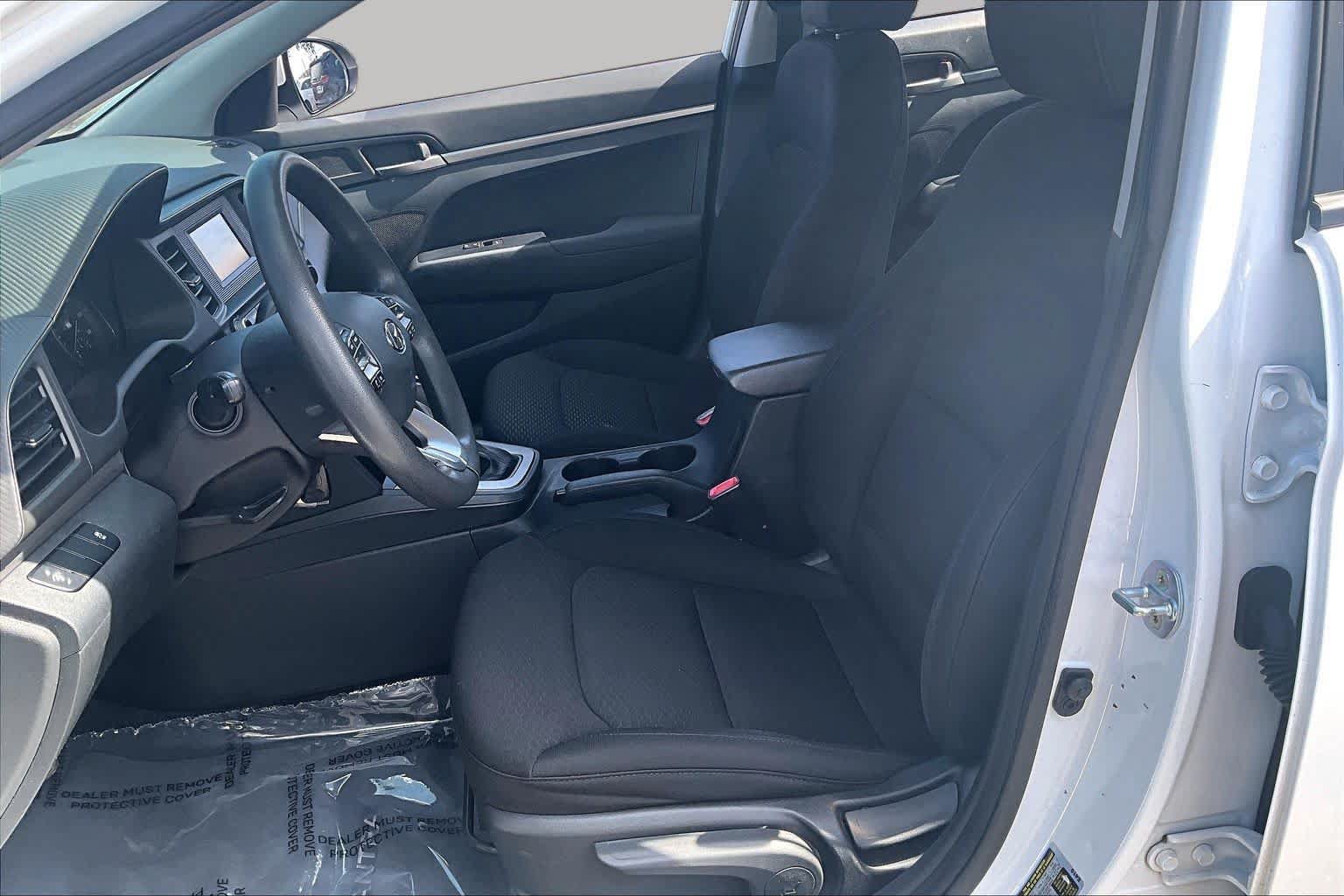Used 2019 Hyundai Elantra SE w/ Cargo Package FWD image 7
