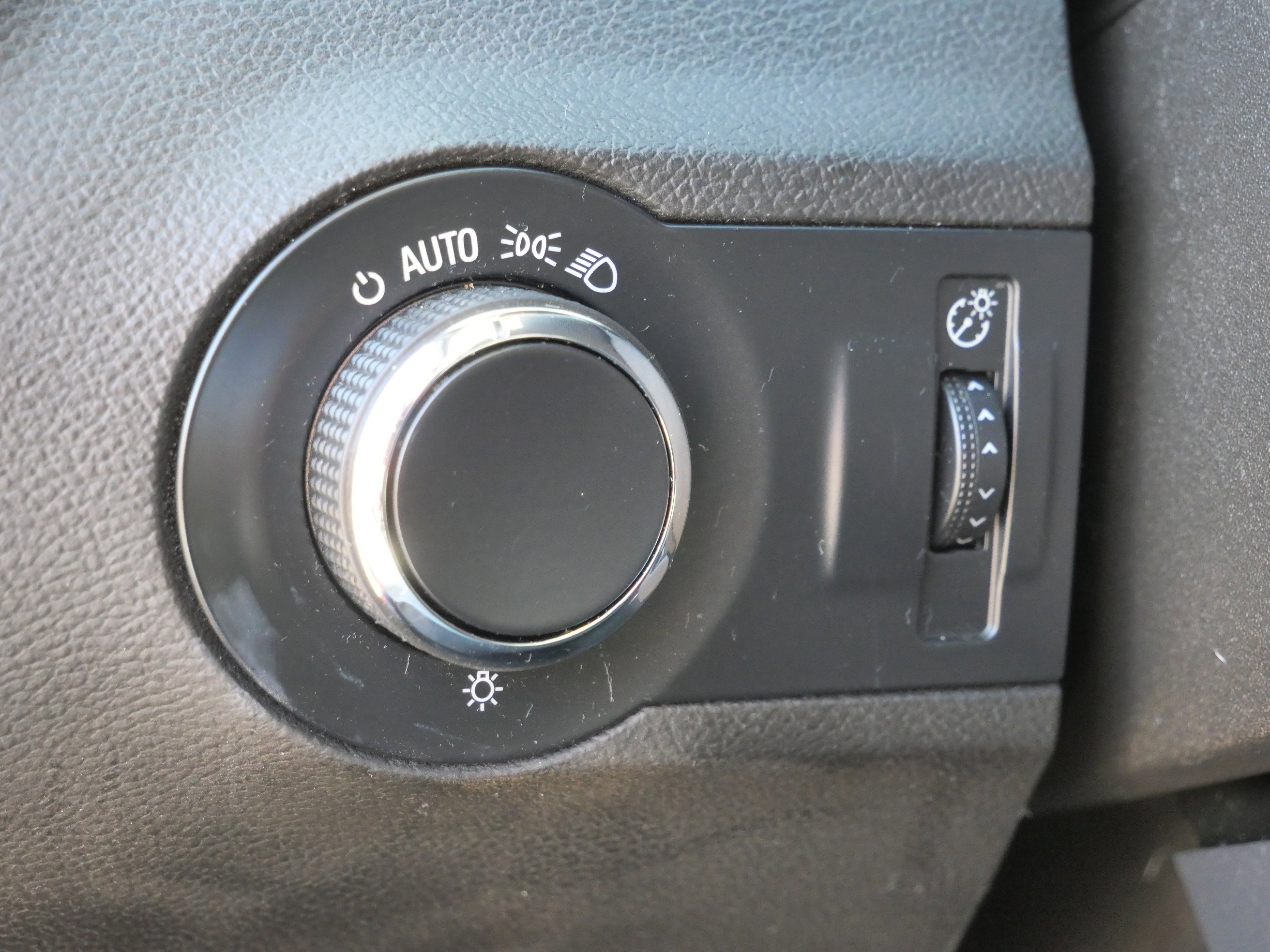 Used 2012 Chevrolet Camaro LS RWD image 22