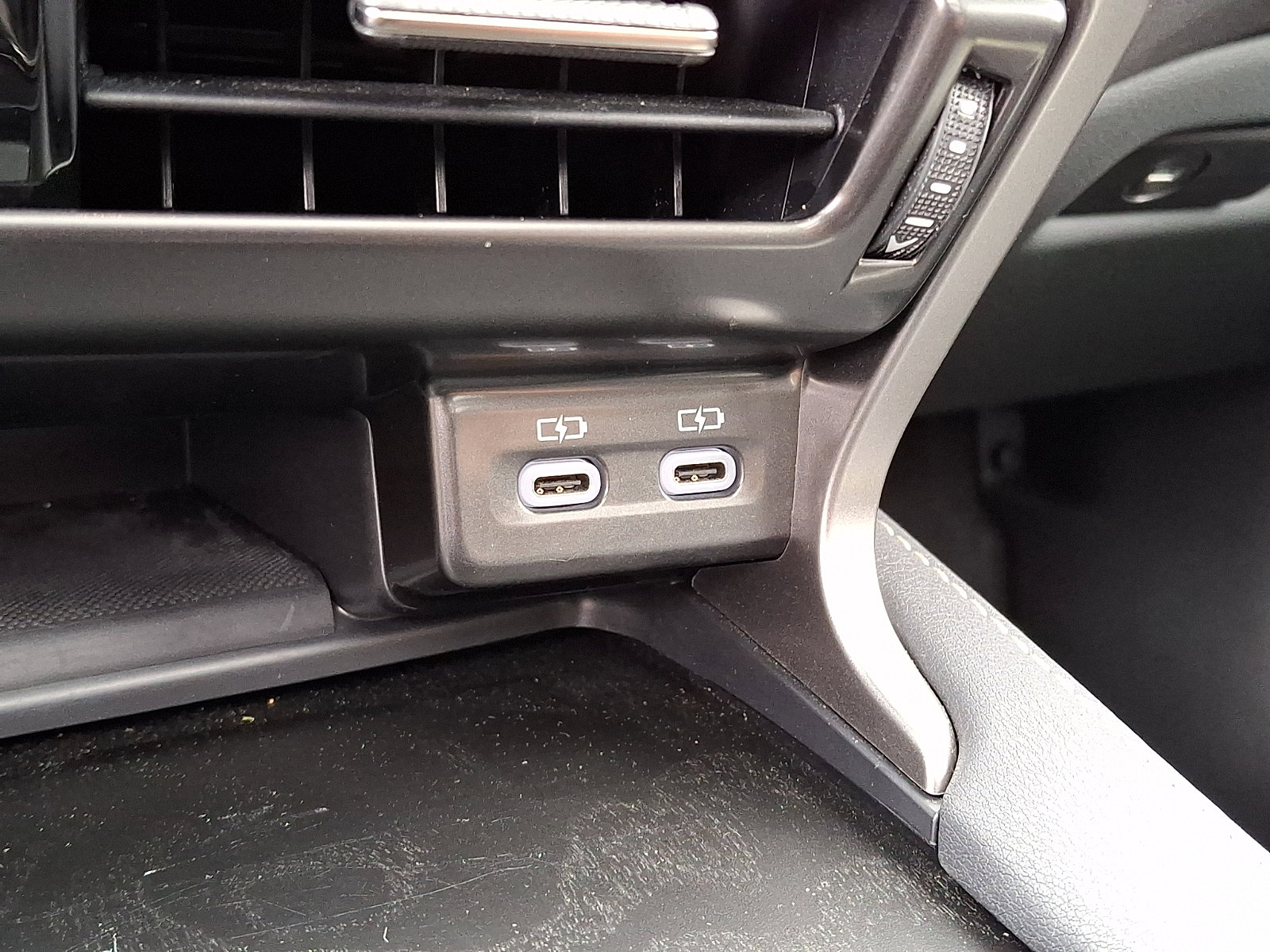 Certified 2024 Lexus RX 350 w/ Convenience Package image 25