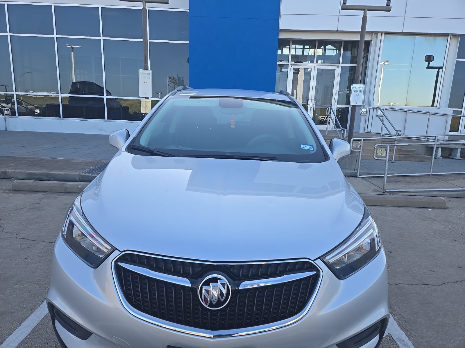 Used 2022 Buick Encore Preferred w/ Safety Package FWD image 2
