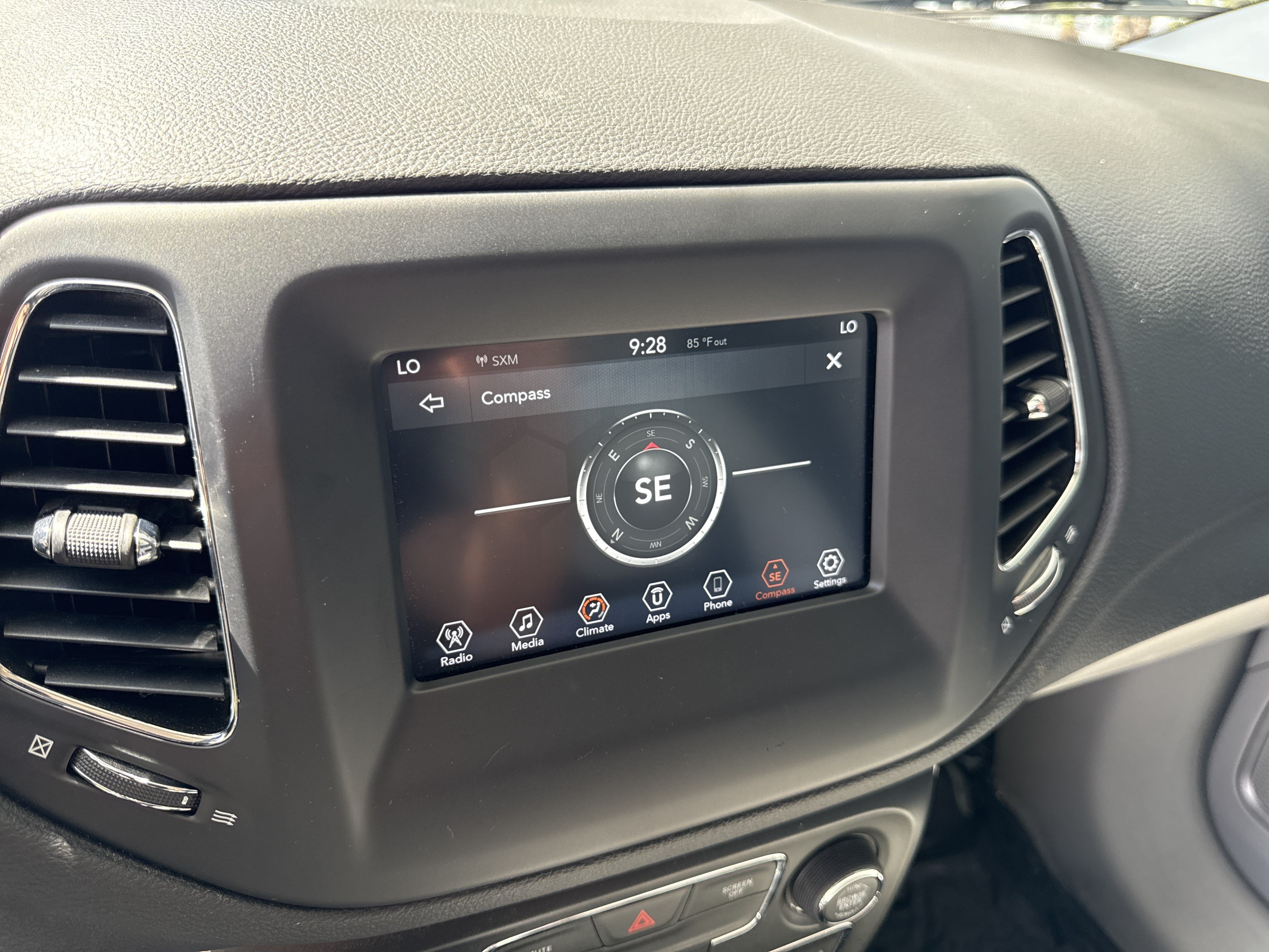 Used 2021 Jeep Compass Latitude FWD image 23