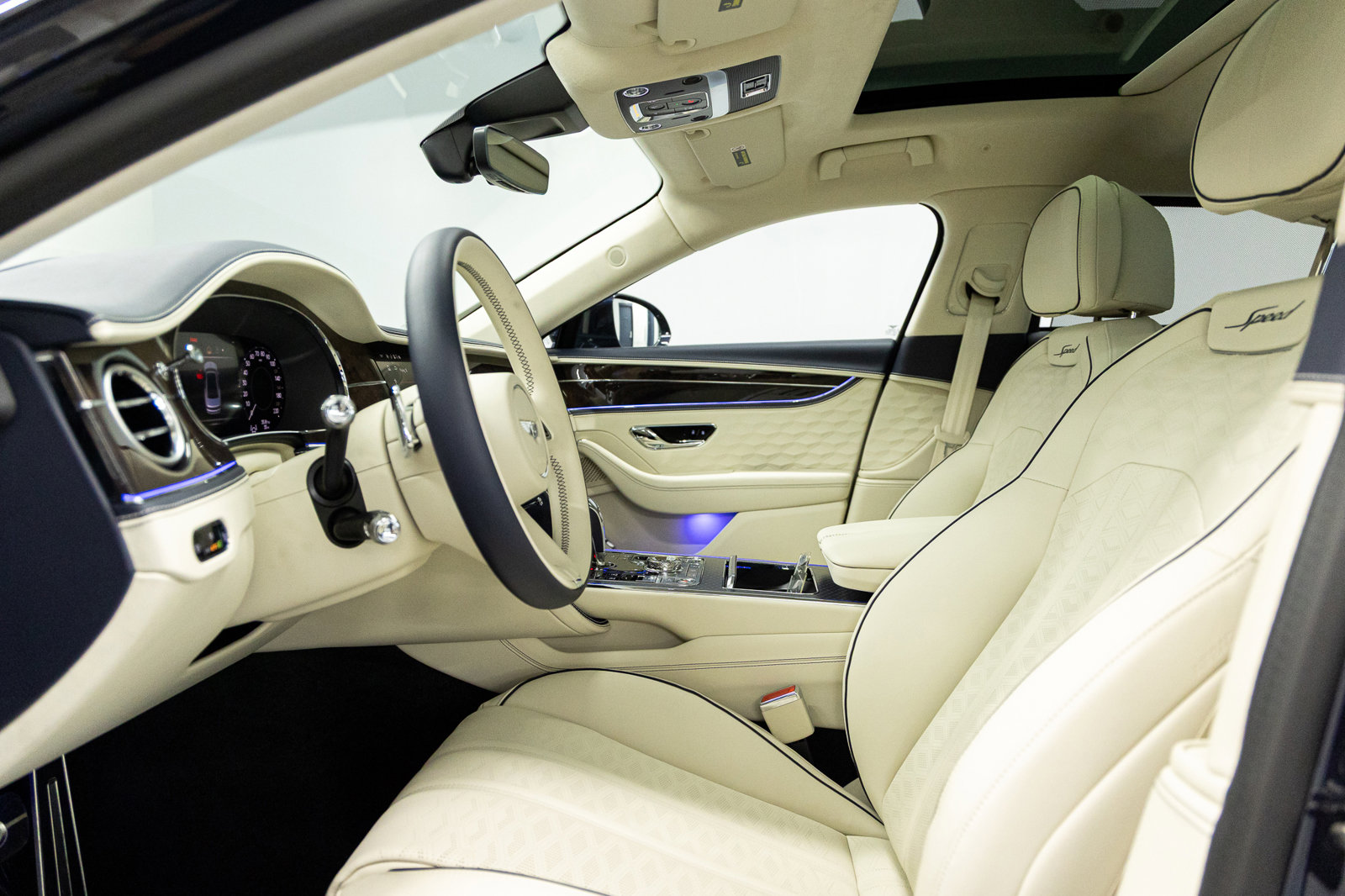 Certified 2025 Bentley Flying Spur Plug-In Hybrid AWD/4WD image 27