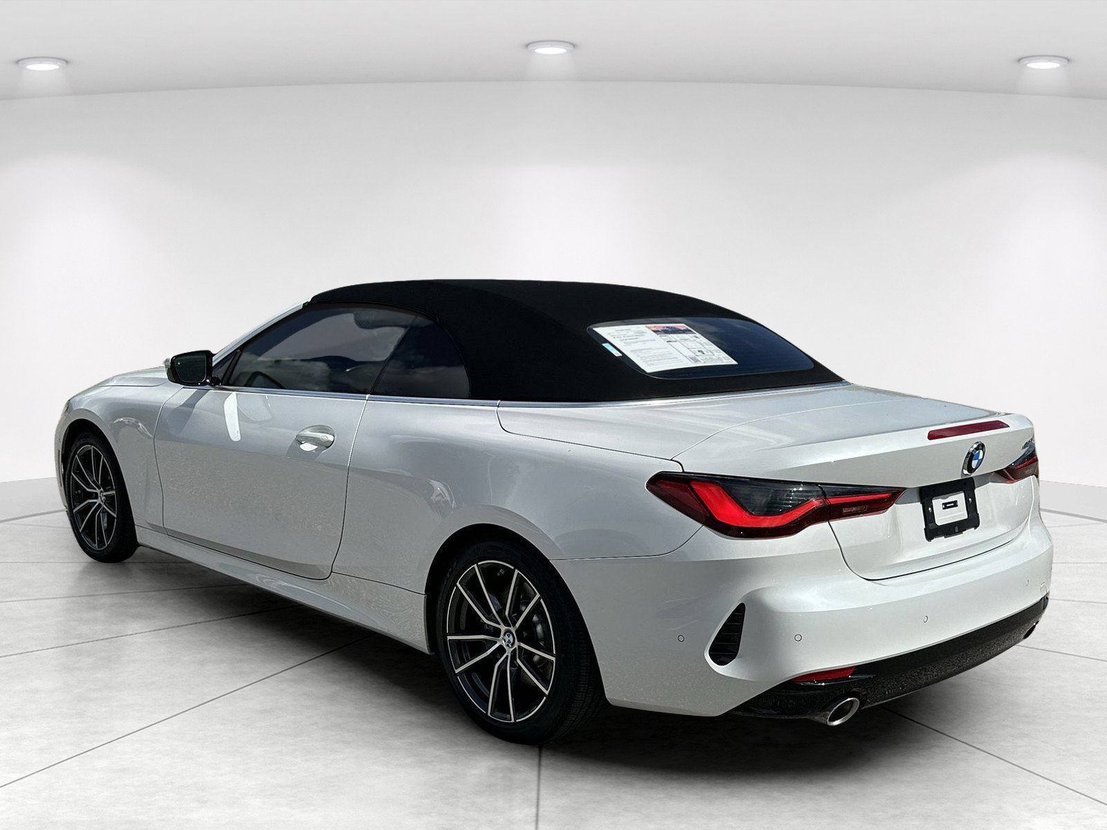 Certified 2025 BMW 430i Convertible w/ Premium Package RWD image 6