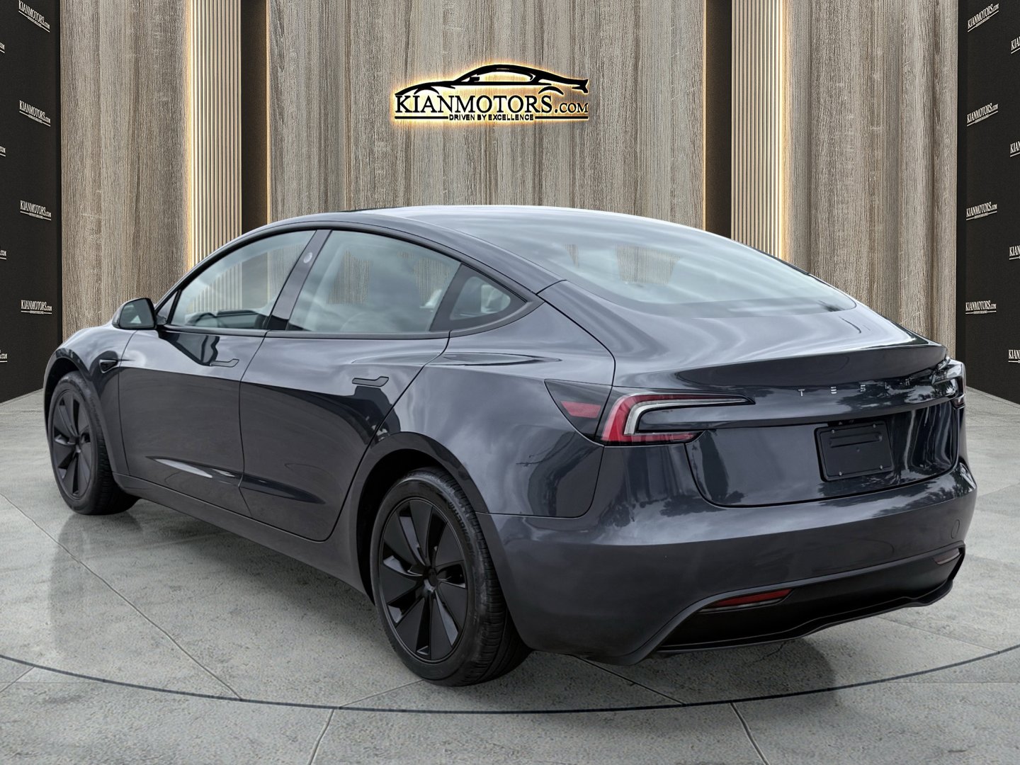 Used 2024 Tesla Model 3 Standard Range RWD image 5