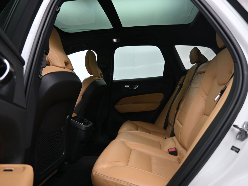 Used 2021 Volvo XC60 T5 Inscription w/ Advanced Package image 30