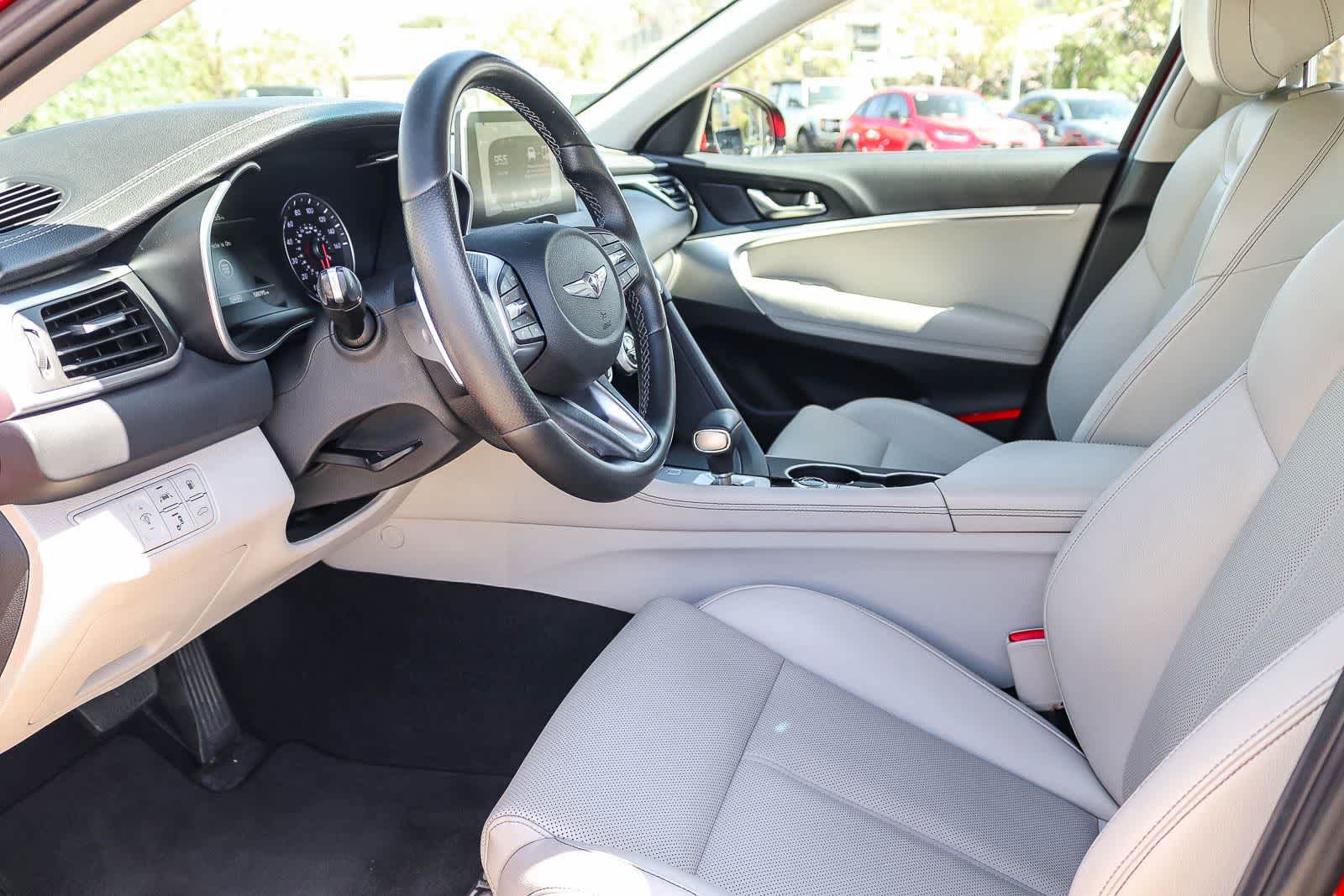 Used 2019 Genesis G70 2.0T Advanced RWD image 18