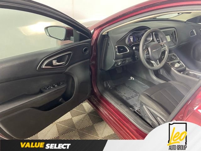 Used 2016 Chrysler 200 Limited FWD image 10