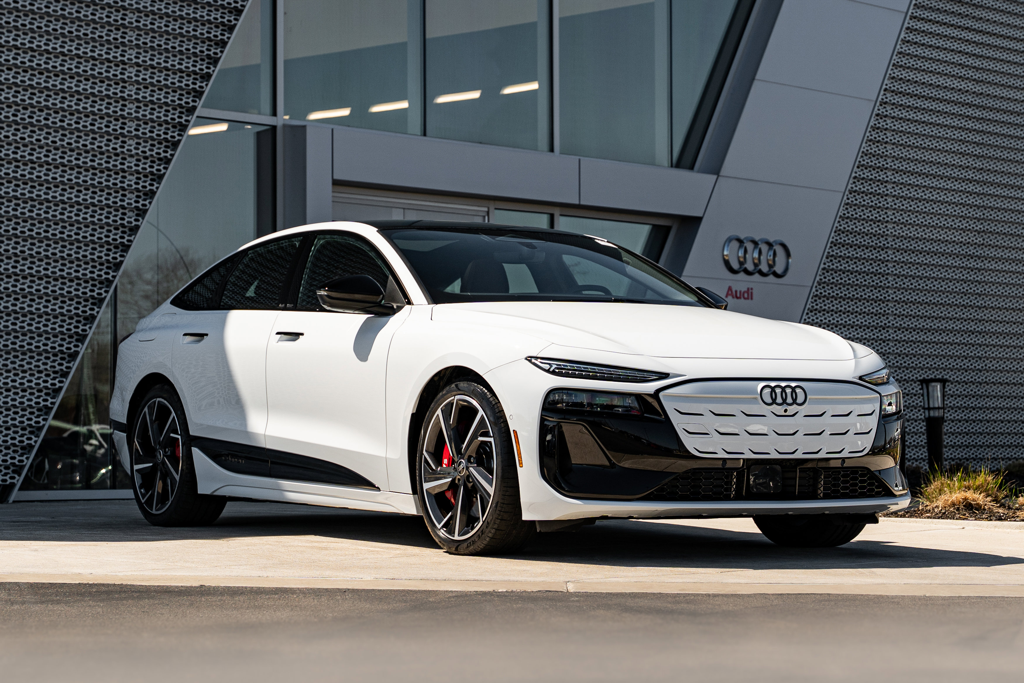 Certified 2025 Audi S6 e-tron Prestige w/ 21" Black Optic Package