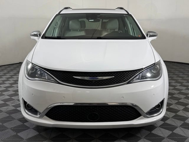 Used 2019 Chrysler Pacifica Limited w/ Advanced Safetytec Group FWD image 11