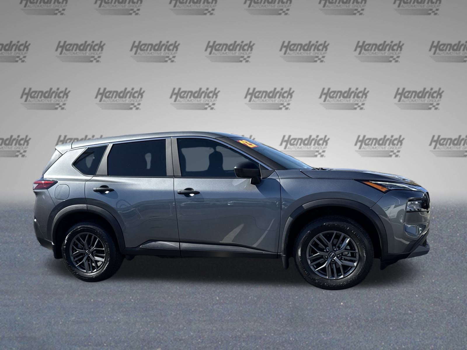 Used 2023 Nissan Rogue S image 11