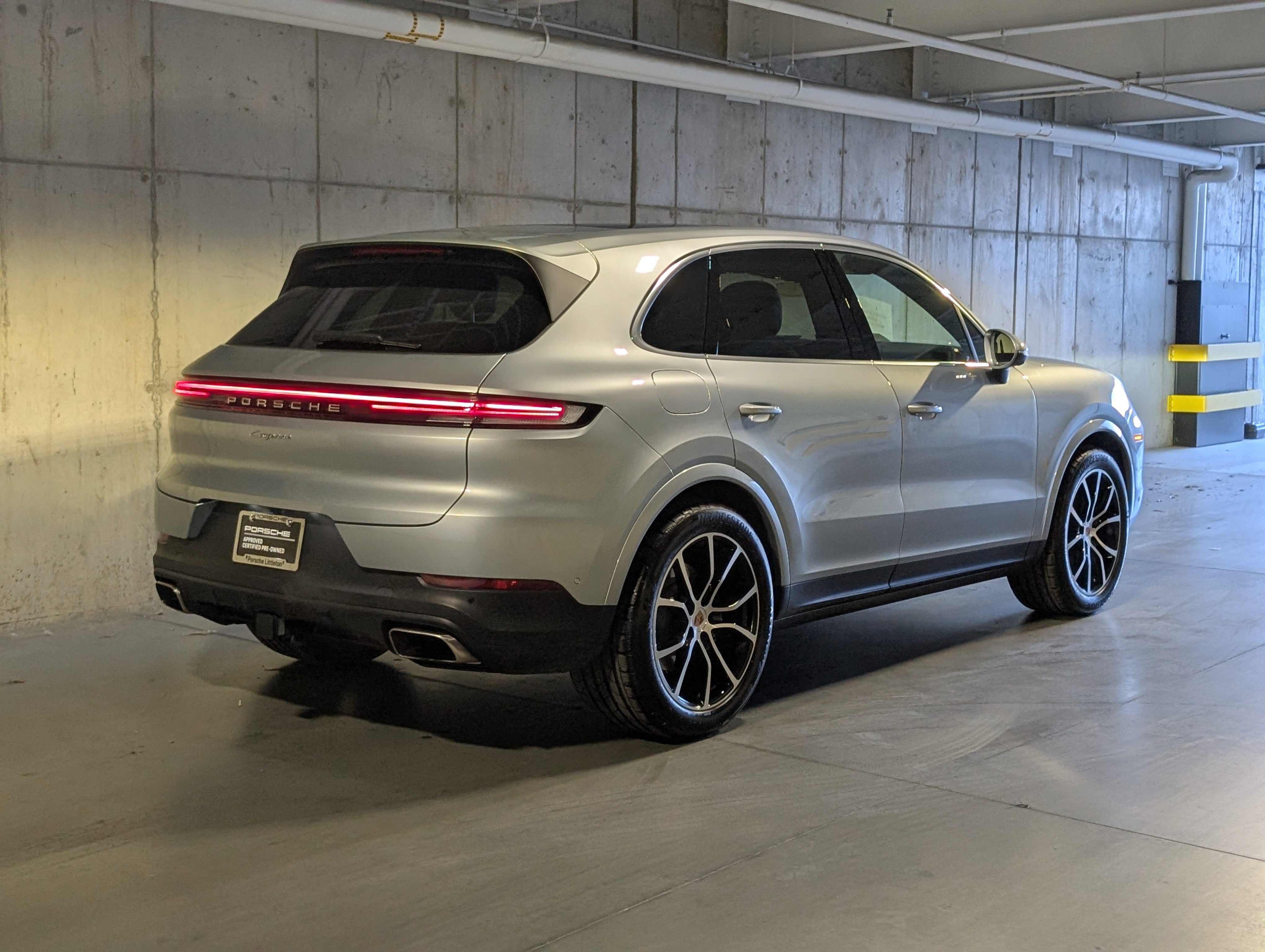 Certified 2025 Porsche Cayenne image 9