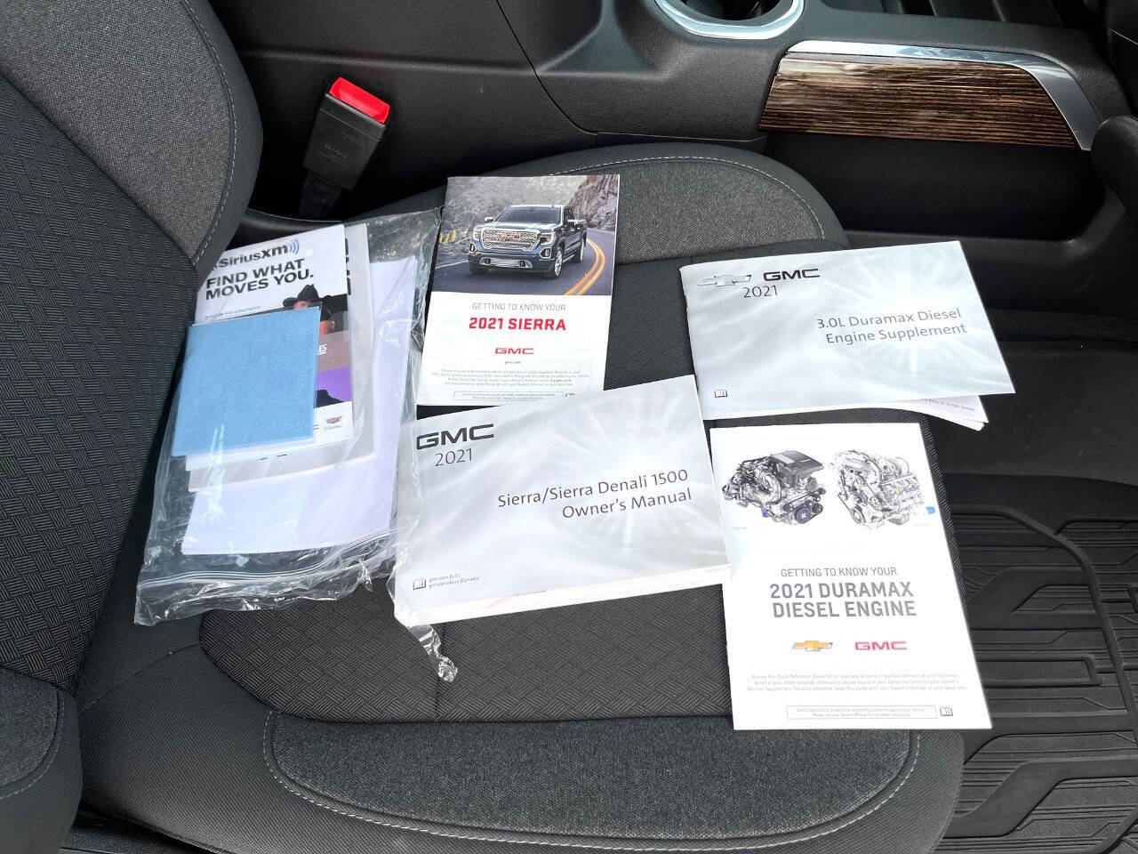 Used 2021 GMC Sierra 1500 Elevation w/ Preferred Package image 40