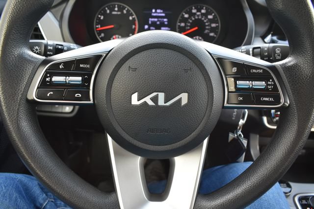 Used 2023 Kia Seltos LX AWD/4WD image 20