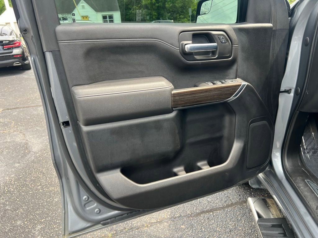 Used 2021 Chevrolet Silverado 1500 LT AWD/4WD image 16