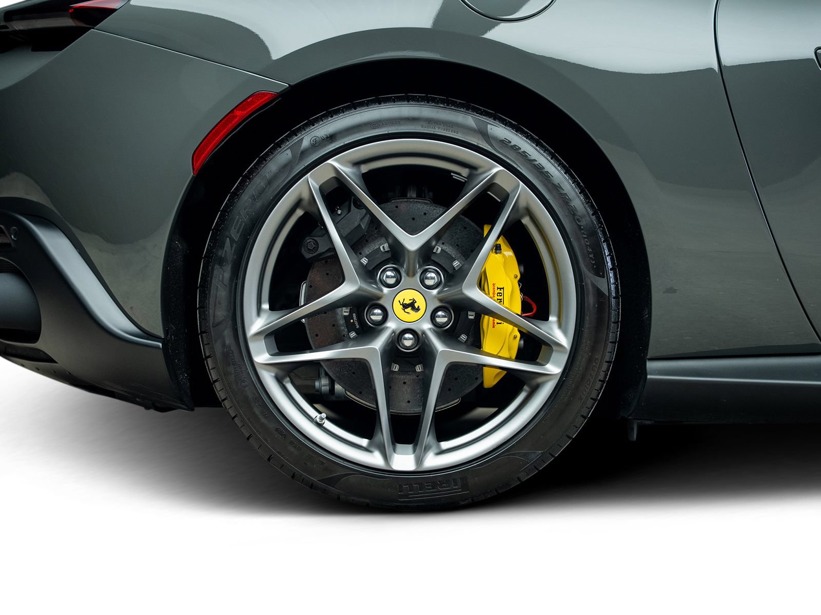 Used 2022 Ferrari Roma RWD image 30