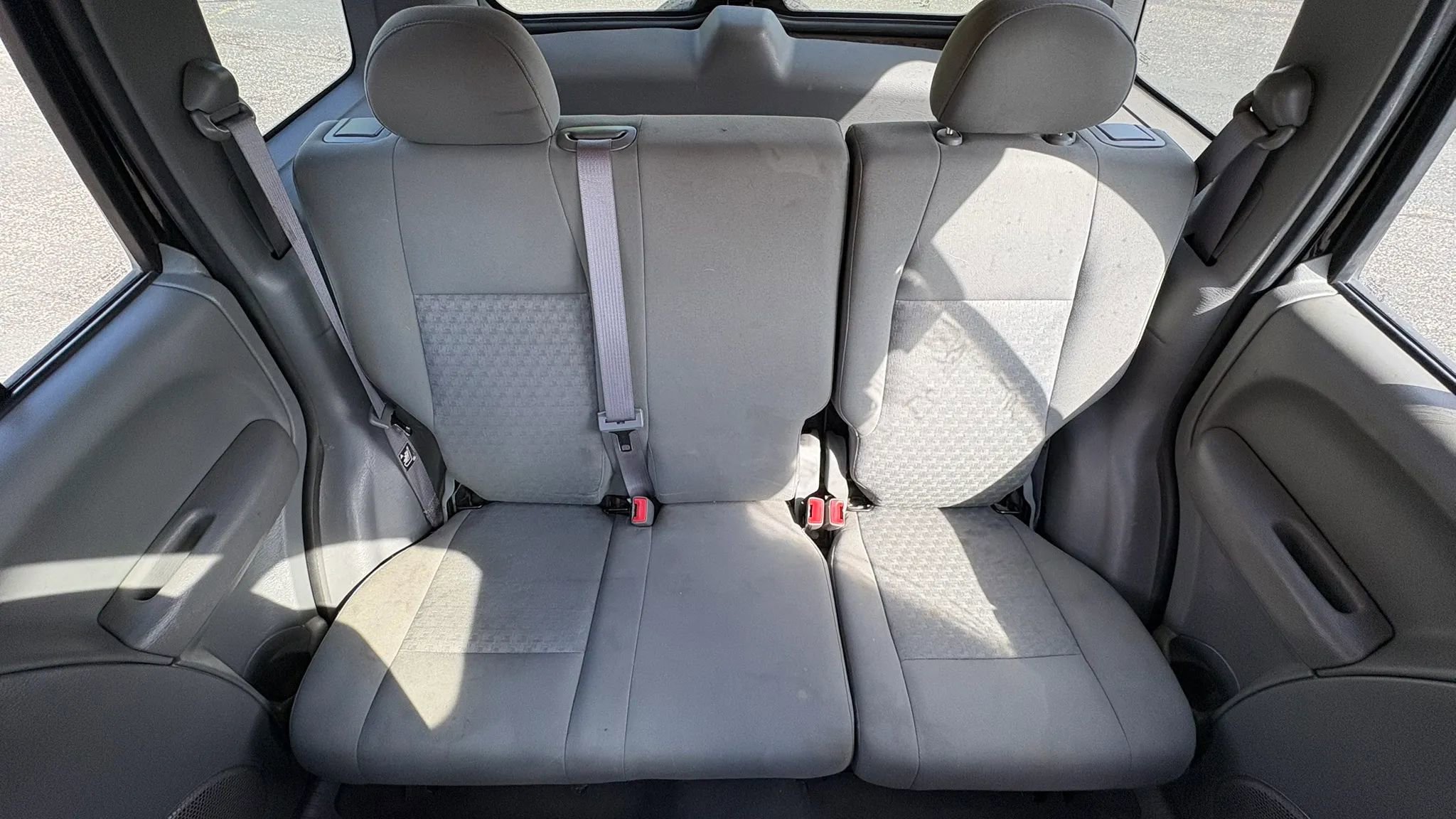 Used 2006 Jeep Liberty Sport AWD/4WD image 25