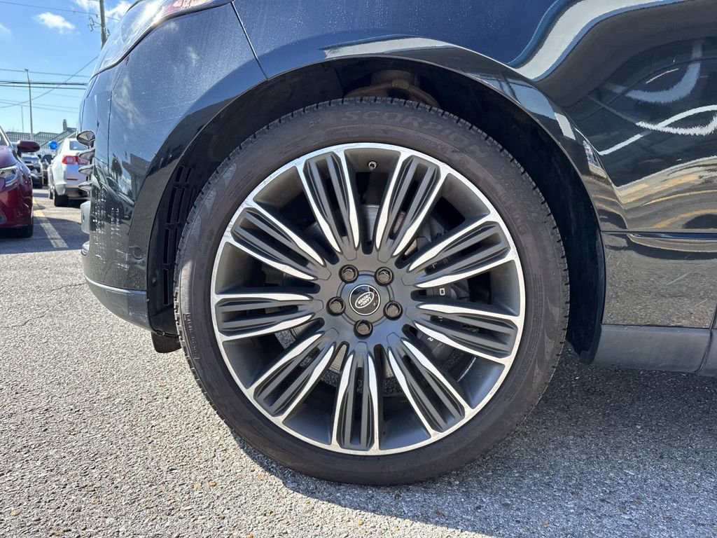 Used 2019 Land Rover Range Rover Long Wheelbase Supercharged image 4