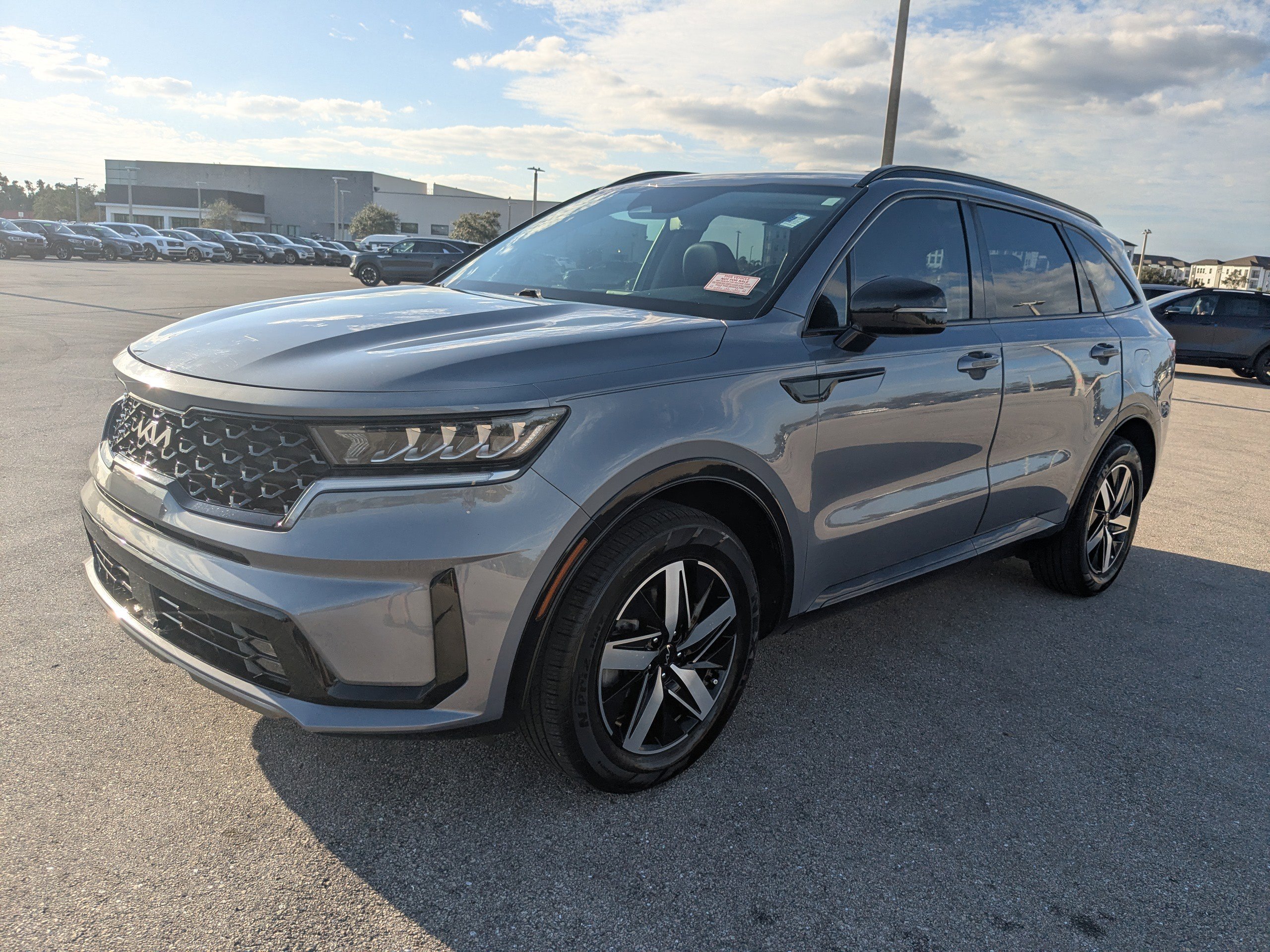 Certified 2022 Kia Sorento EX image 9