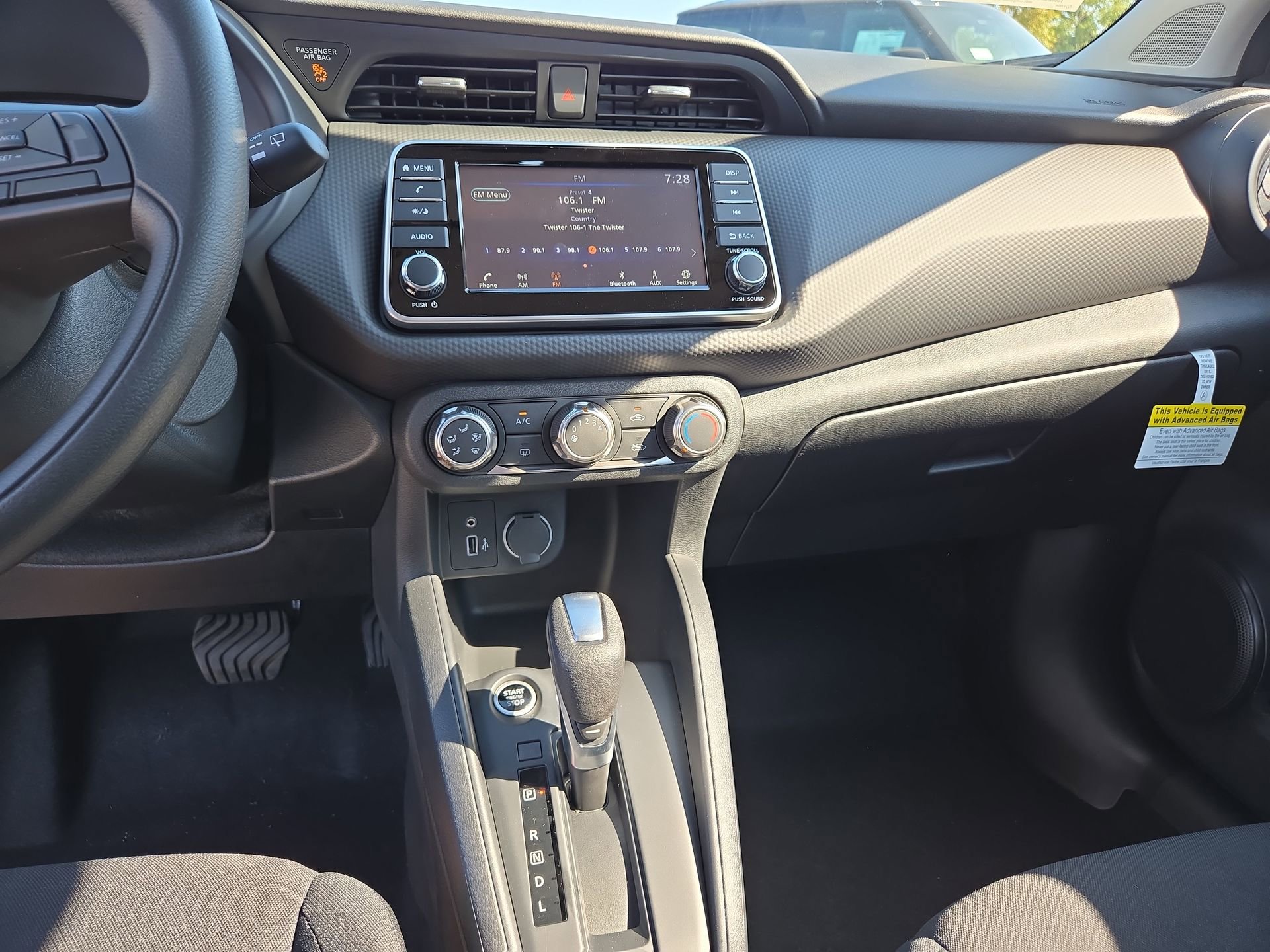 New 2025 Nissan Kicks Play S image 22