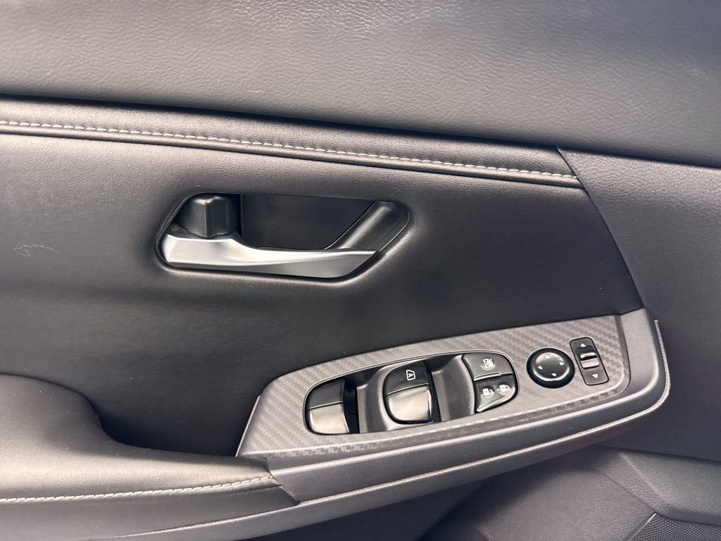 Used 2022 Nissan Sentra SV w/ All-Weather Package FWD image 10