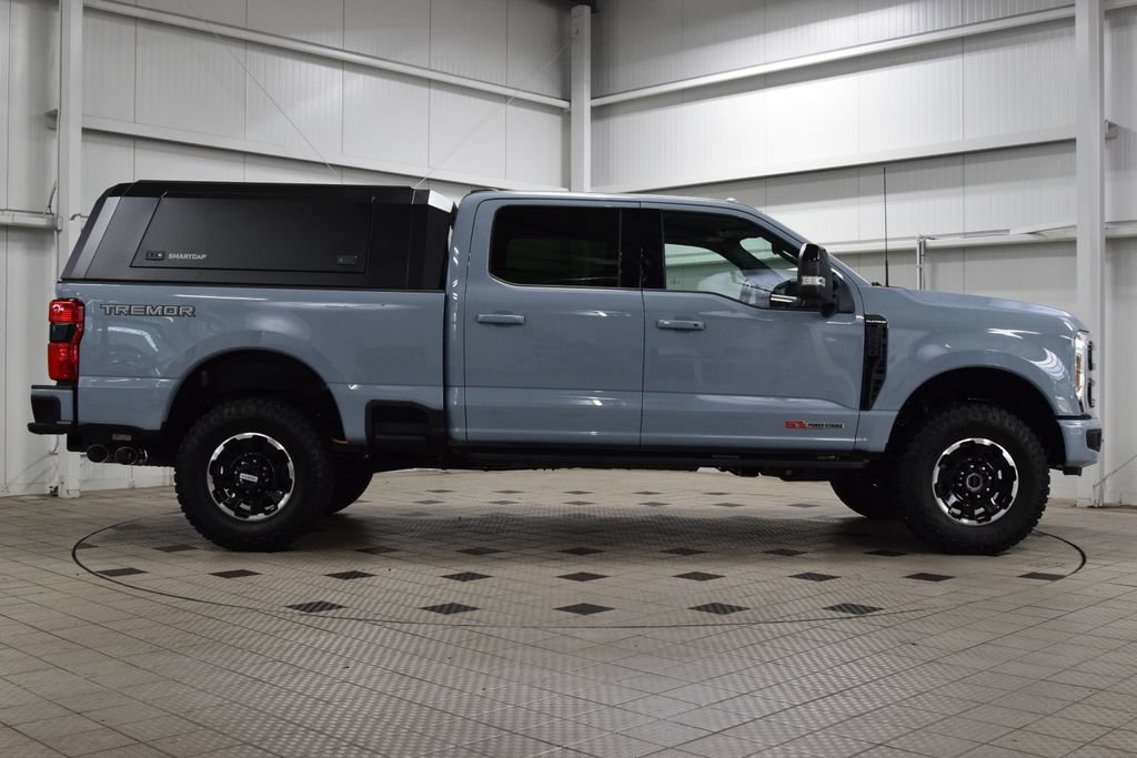 Used 2026 Ford F250 Platinum w/ Tremor Off-Road Package AWD/4WD image 9