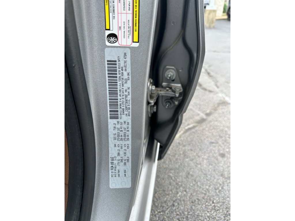 Used 2019 RAM 1500 Laramie image 7