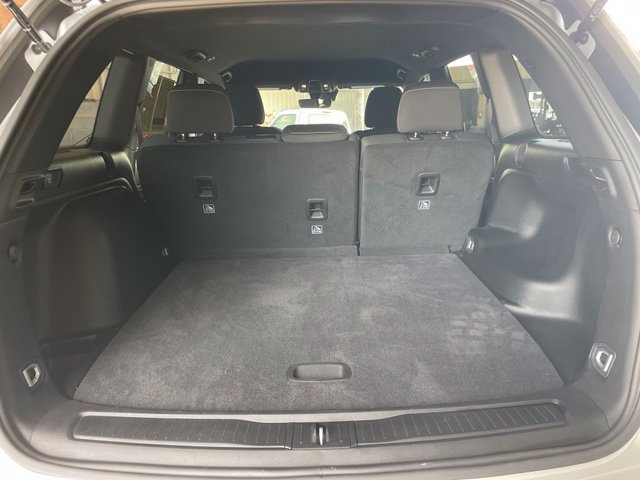 Used 2025 Jeep Grand Cherokee Laredo RWD image 28