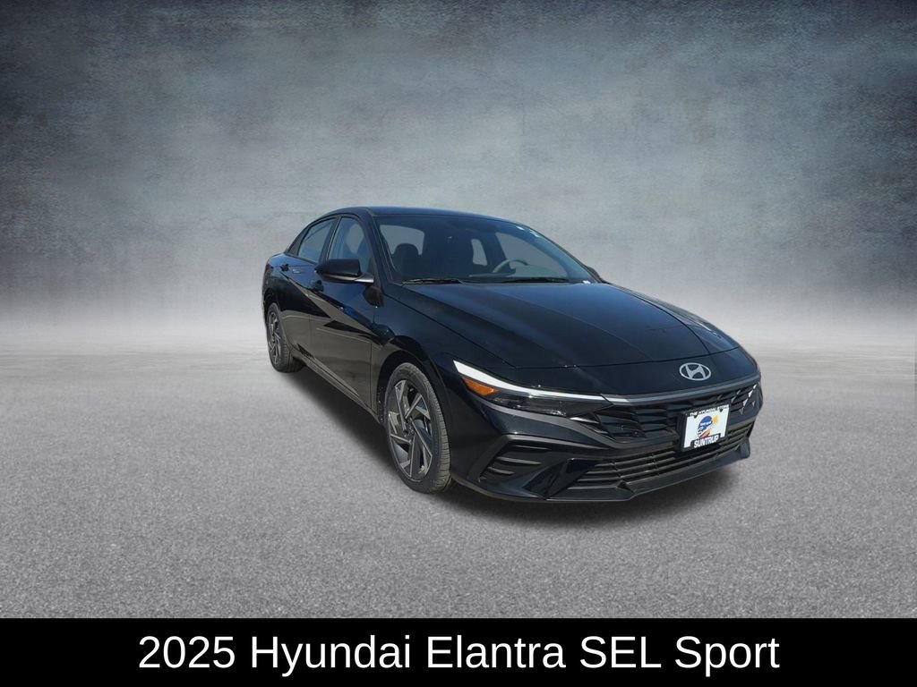Used 2025 Hyundai Elantra Sport image 3