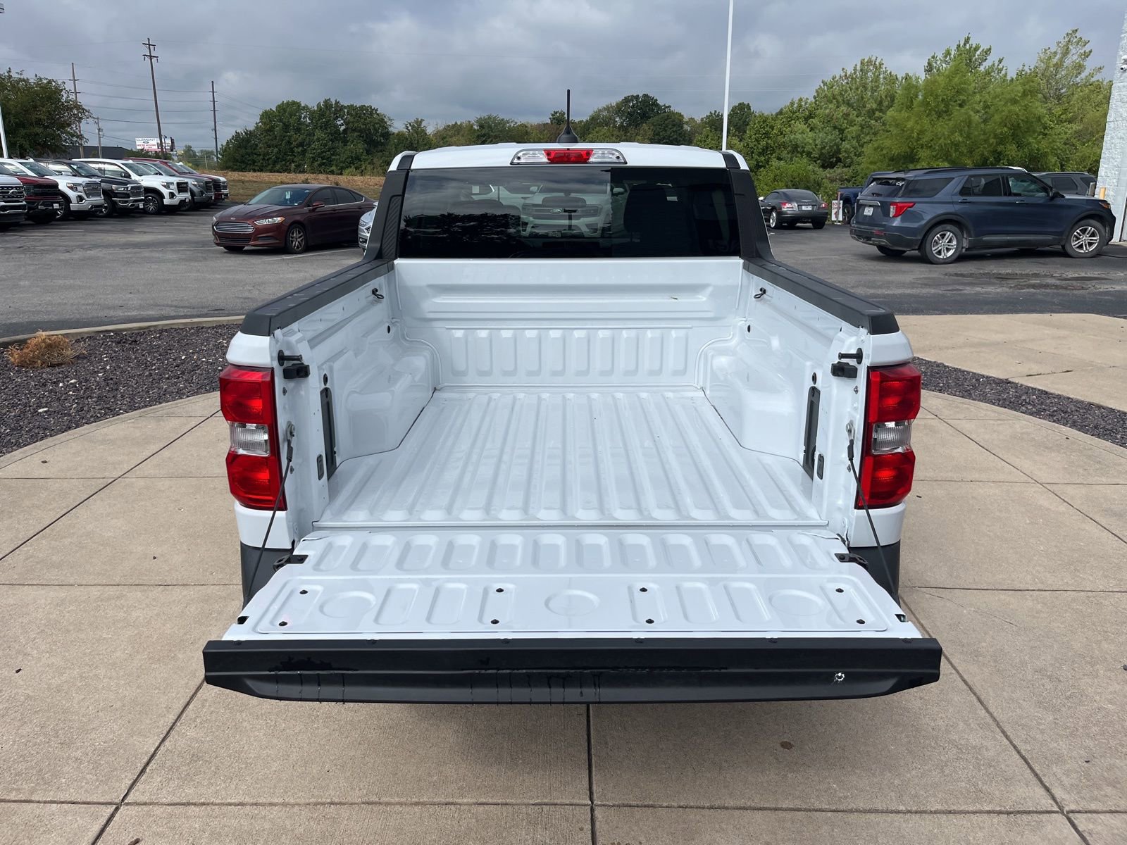 New 2025 Ford Maverick XL w/ 4K Tow Package image 24