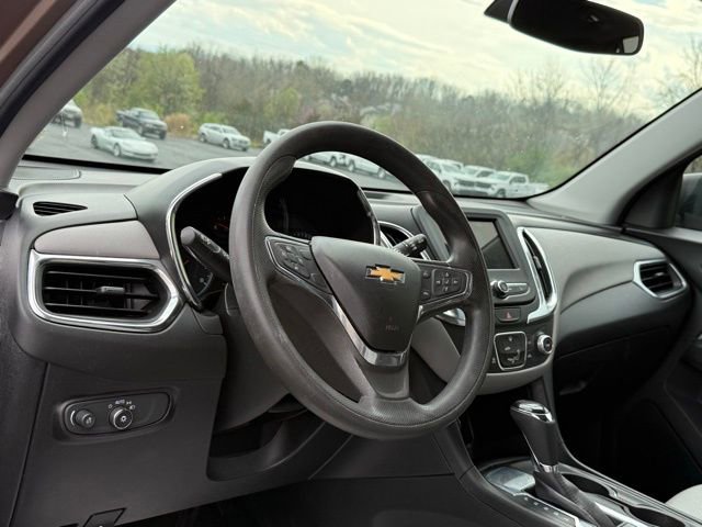 Used 2019 Chevrolet Equinox LS w/ LS Convenience Package image 2