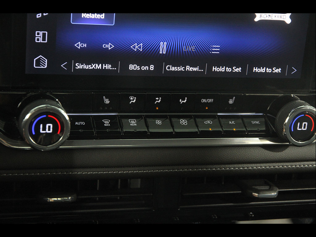 Certified 2024 Chevrolet Colorado LT w/ LT Convenience Package II AWD/4WD image 15
