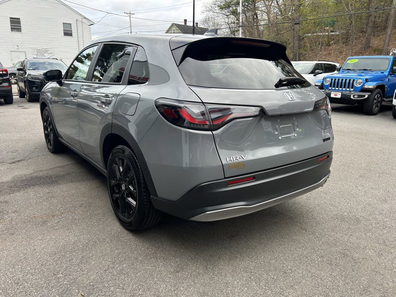 Used 2025 Honda HR-V Sport image 5