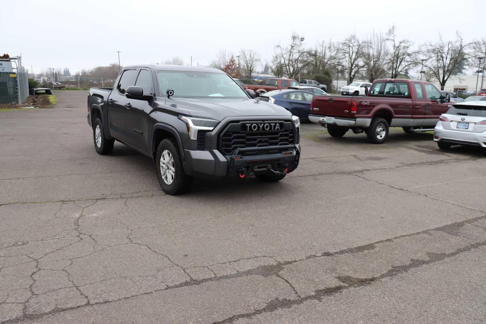 Used 2022 Toyota Tundra SR5 w/ SR5 Convenience Package image 3