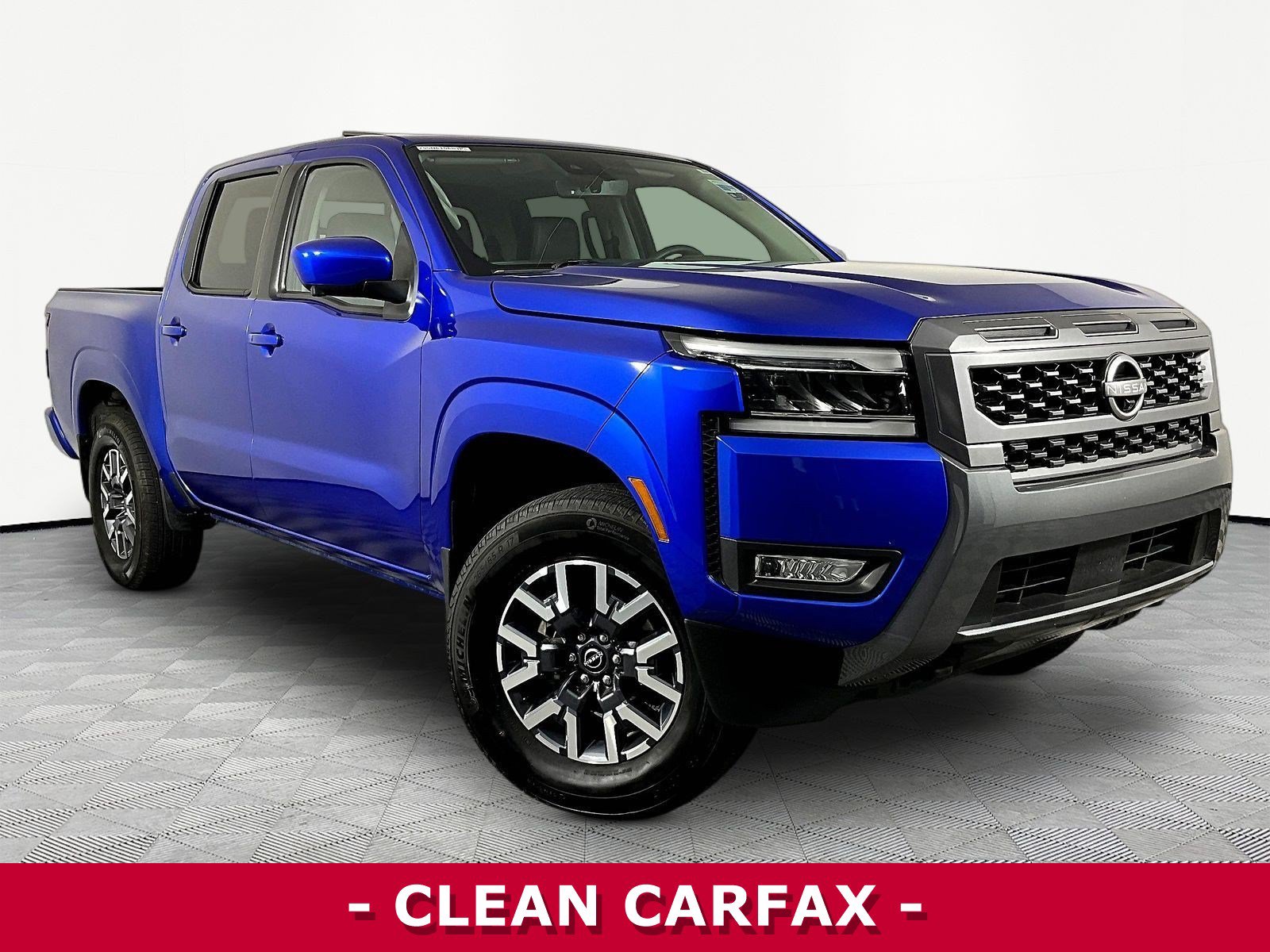 Certified 2025 Nissan Frontier SL AWD/4WD image 3