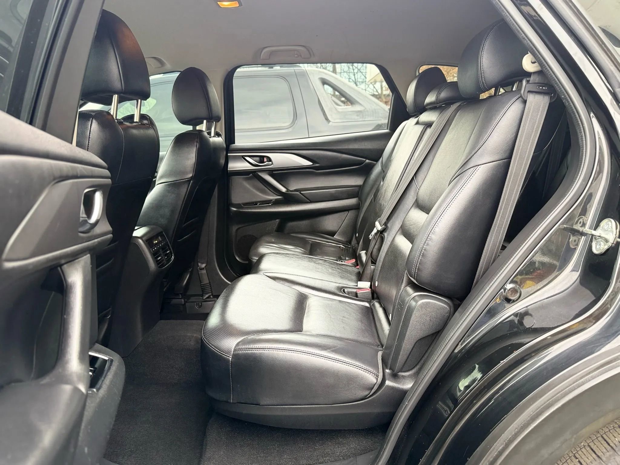 Used 2018 MAZDA CX-9 Touring image 28