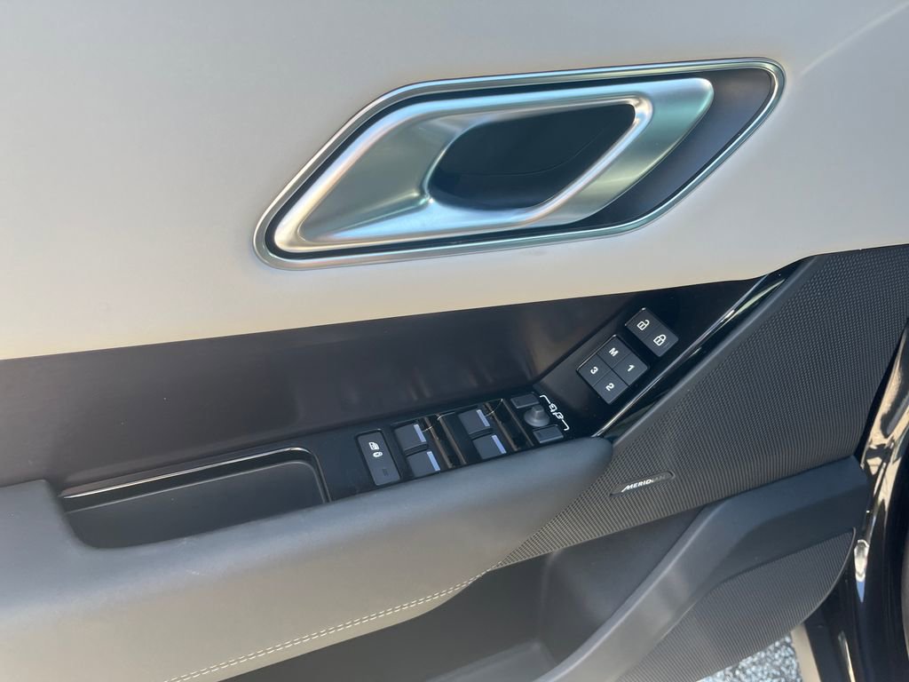New 2026 Land Rover Range Rover Velar Belgravia AWD/4WD image 11