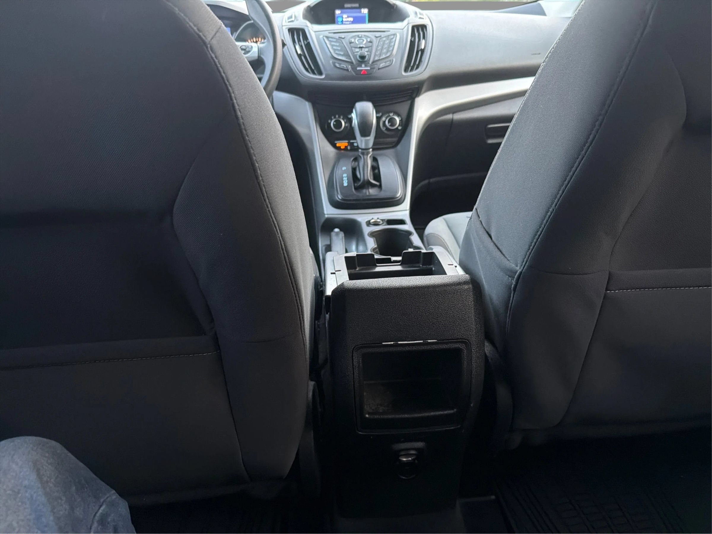 Used 2015 Ford Escape SE FWD image 21