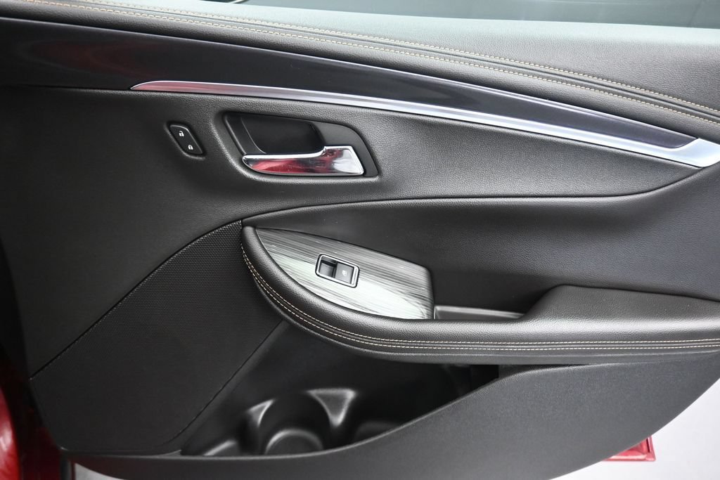 Used 2019 Chevrolet Impala LT FWD image 38
