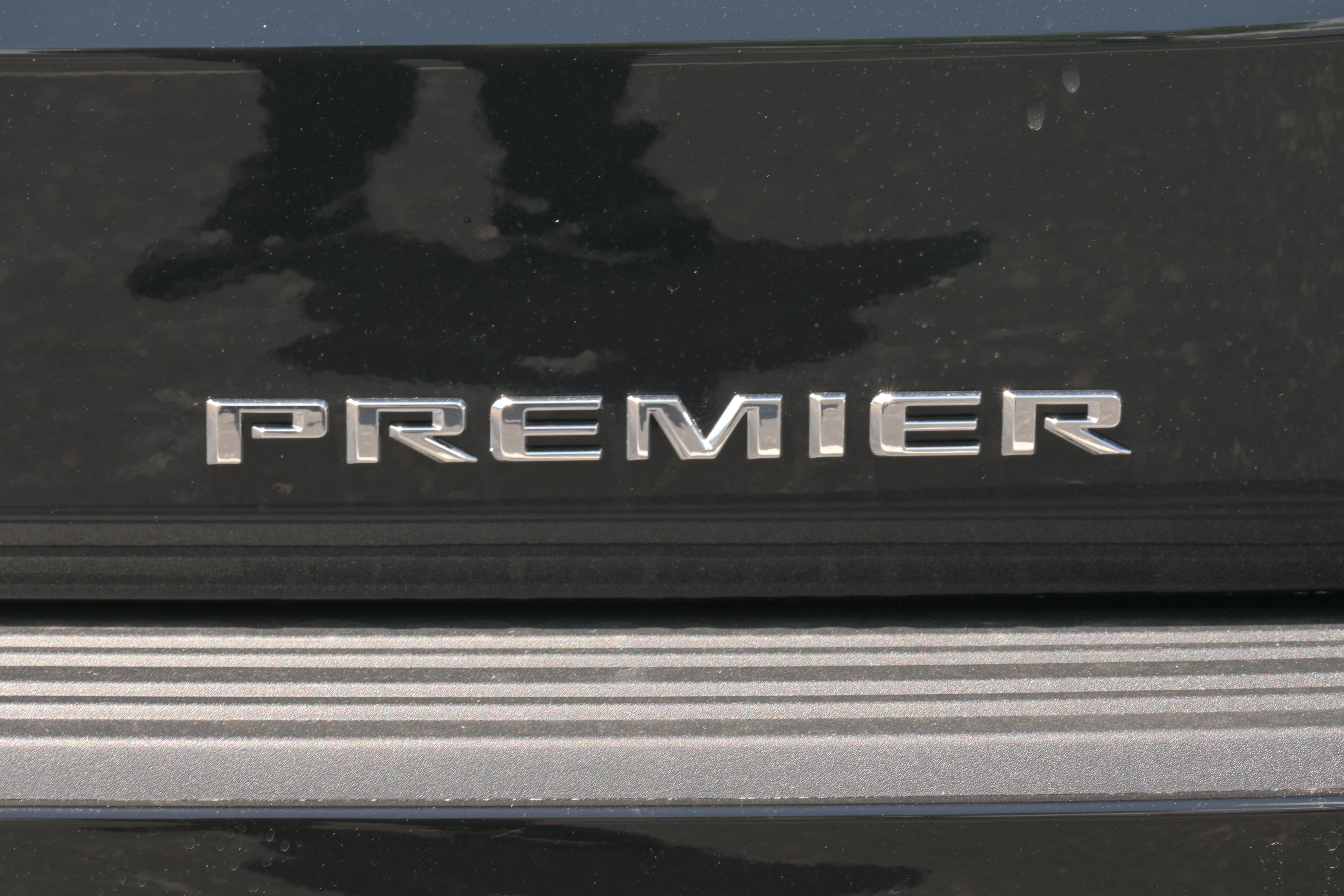 New 2026 Chevrolet Suburban Premier AWD/4WD image 47