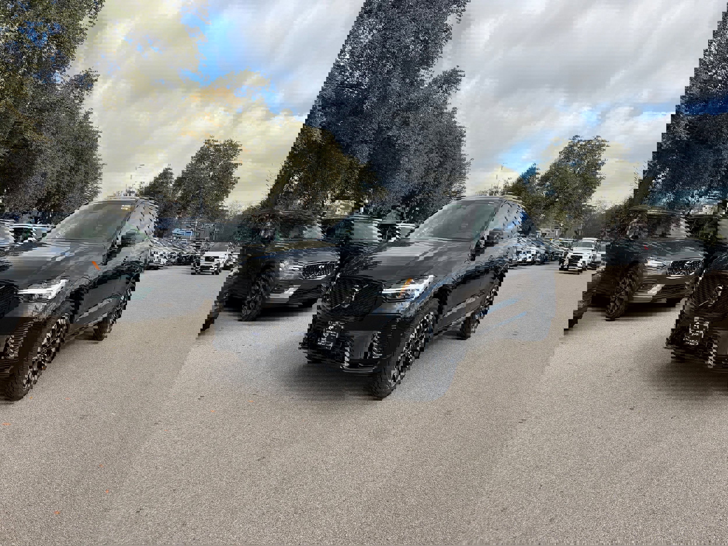 New 2026 Volvo XC60 T8 Plus w/ Protection Package Premier image 2