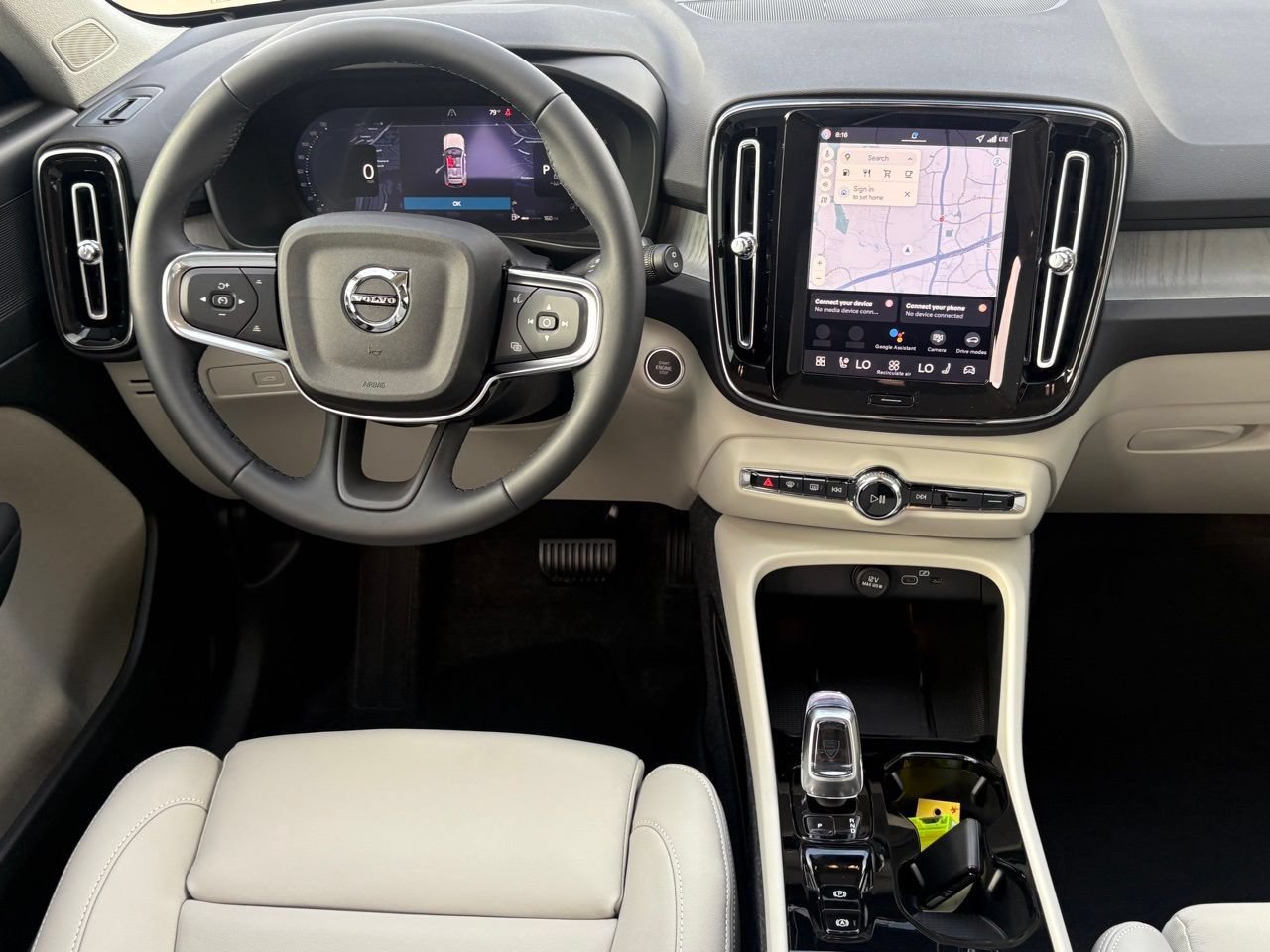 New 2026 Volvo XC40 B5 Plus w/ Protection Package Premier AWD/4WD image 10