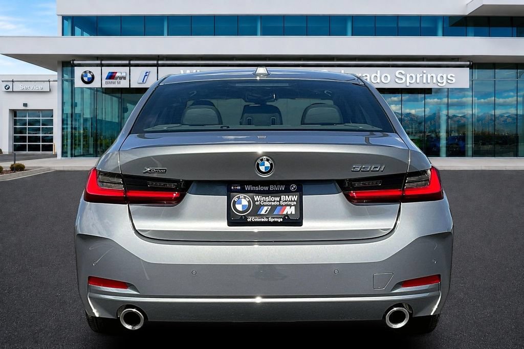 Used 2024 BMW 330i xDrive Sedan w/ Premium Package AWD/4WD image 5