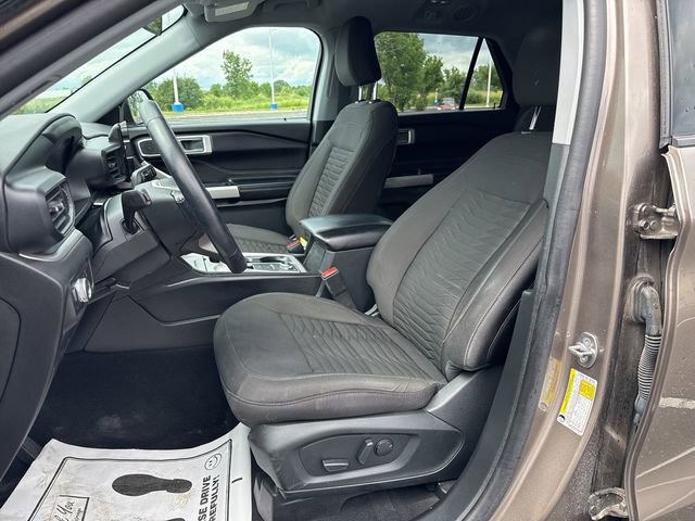 Used 2021 Ford Explorer XLT image 12