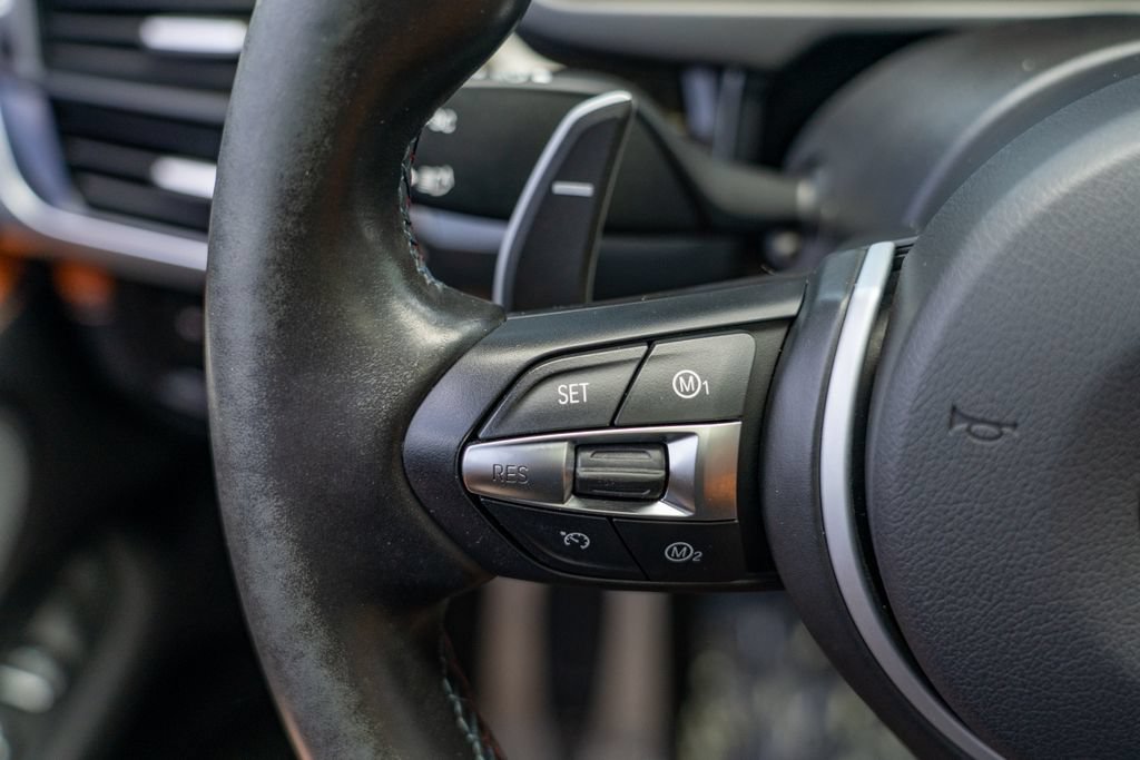Used 2017 BMW X6 M AWD/4WD image 30