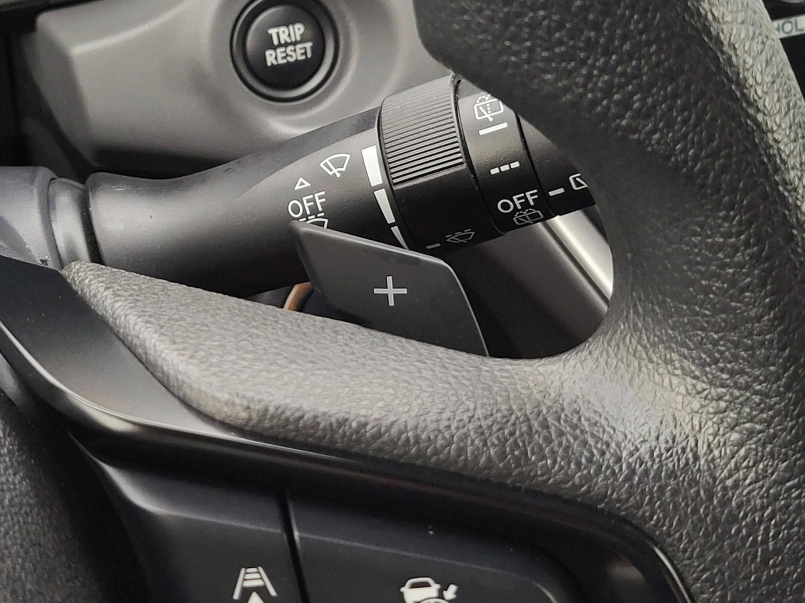 Certified 2025 Subaru Crosstrek 2.0i Premium image 29