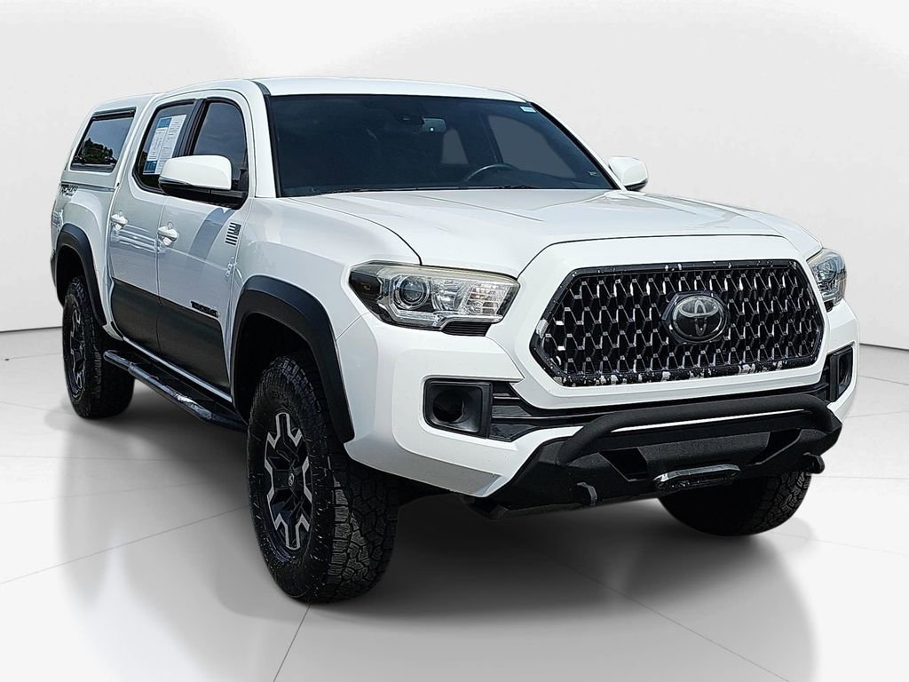Used 2018 Toyota Tacoma TRD Off-Road image 2