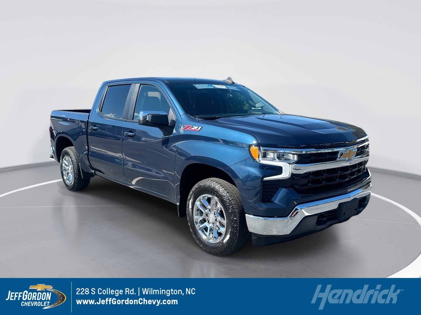 Used 2022 Chevrolet Silverado 1500 LT w/ Z71 Off-Road Package