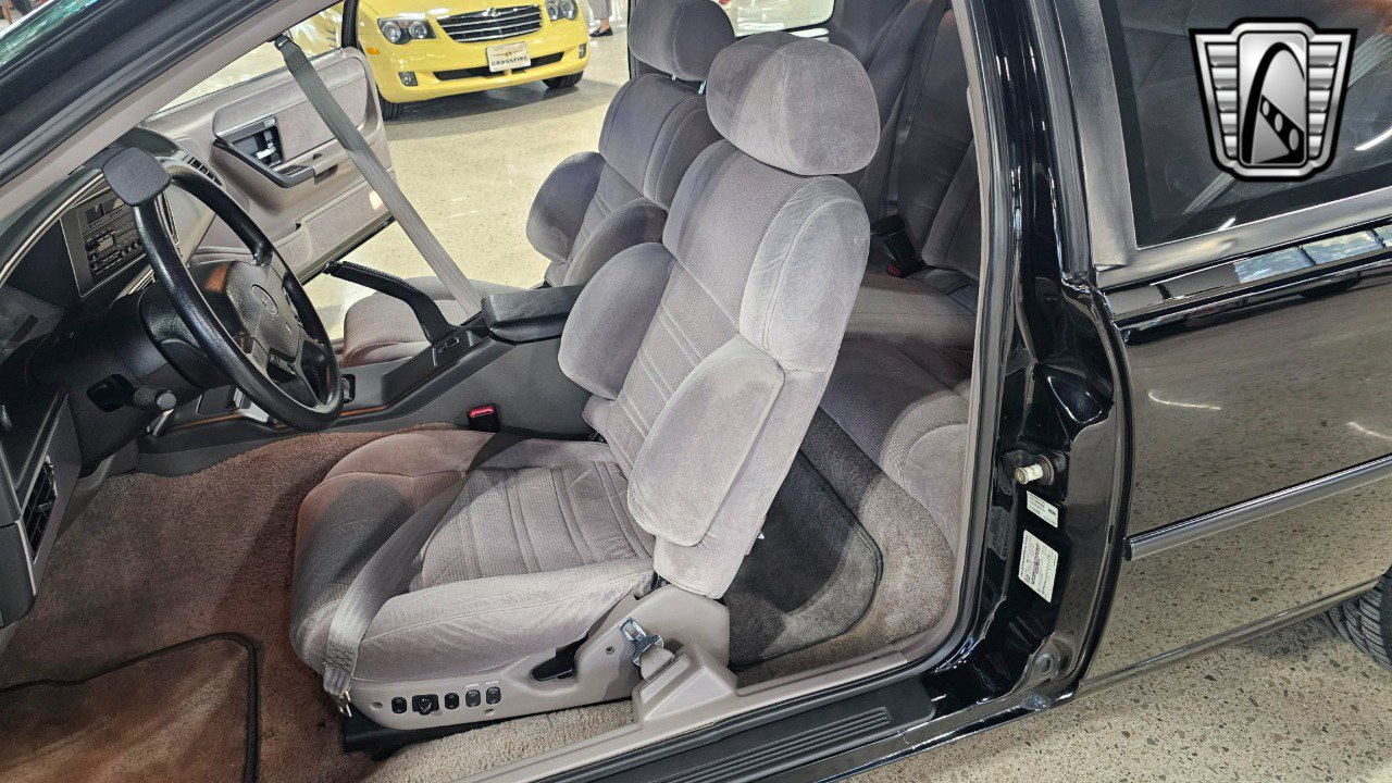 Used 1989 Mercury Cougar XR7 image 19