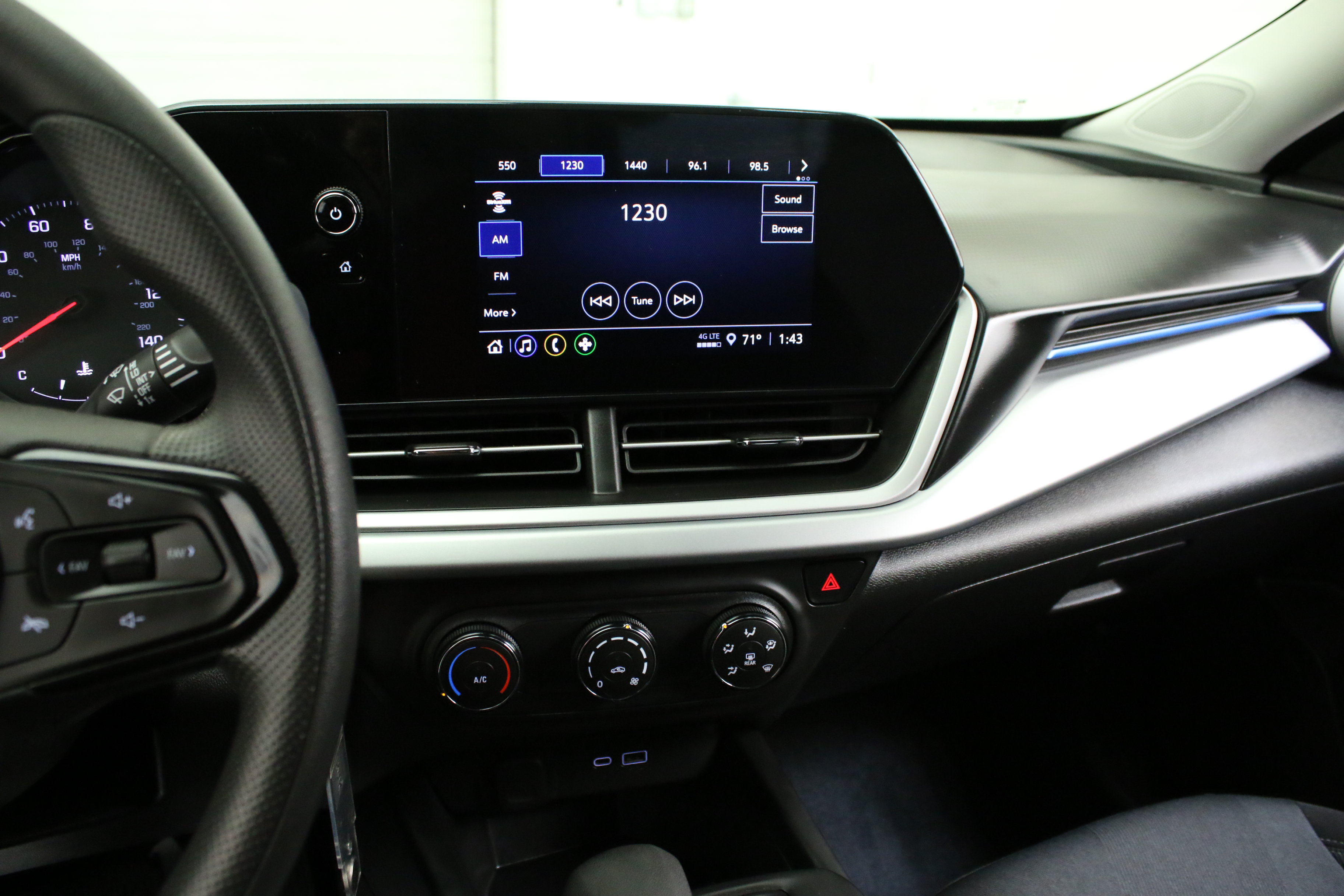 Used 2024 Chevrolet Trax LS FWD image 18
